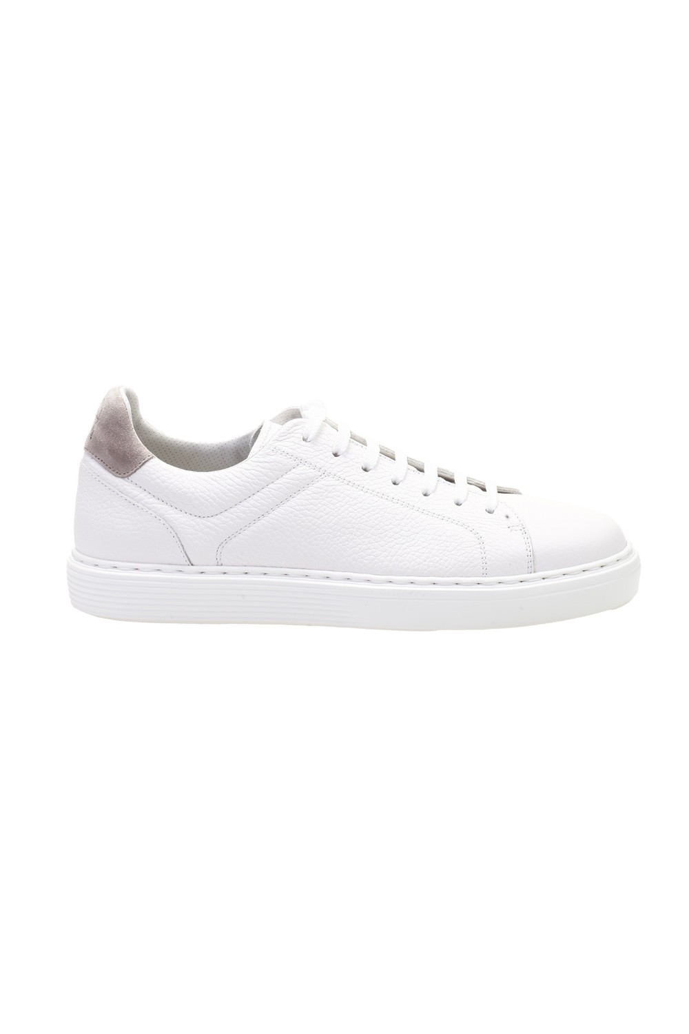 shop BRUNELLO CUCINELLI Saldi Sneakers: Brunello Cucinelli sneakers in vitello con grana.
Chiusura con lacci piatti in tessuto.
Fodera in pelle.
Suola in gomma leggera.
Composizione: 100% Pelle.
Fabbricato in Italia.. MZUASBJ264-CE280 number 5584247